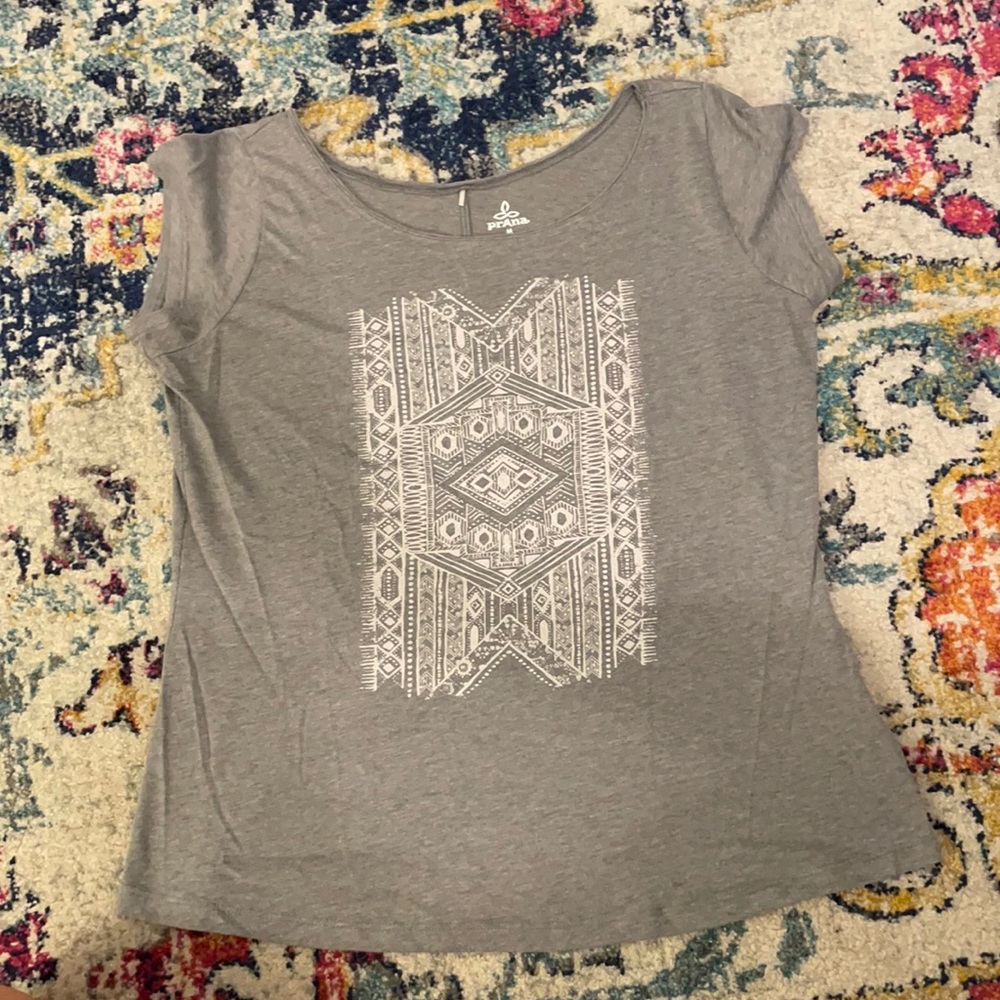 Prana Tshirt Size Medium